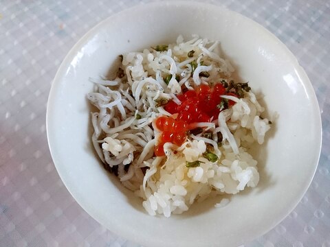 しらすいくら丼